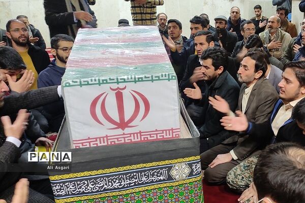 مراسم وداع با پیکر پاک شهید گمنام دفاع مقدس در اردوگاه امام صادق(ع) دماوند