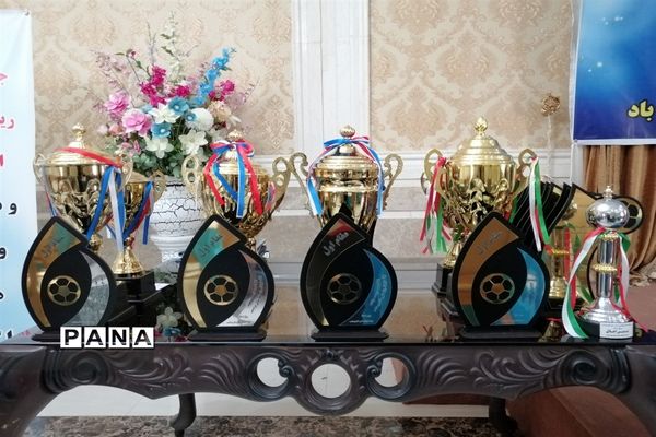 تجلیل از تیم‌های برتر فوتبال شهرستان پردیس