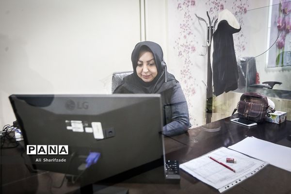 مرکز تلفن مشاوره خدمات روانشناختی توحید