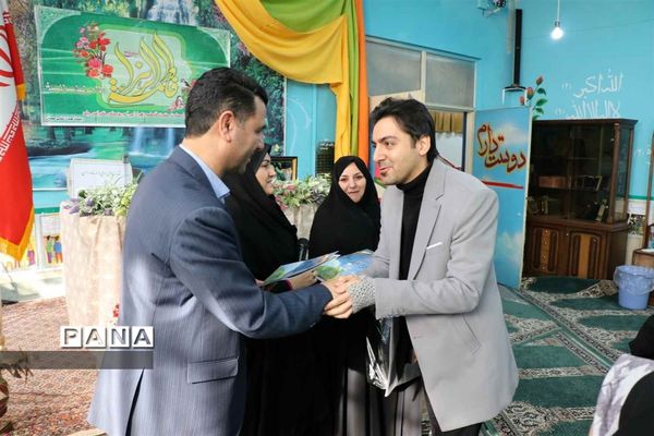برگزاری مراسم تقدیر از مدیران خادم‌الحسینی  در دبستان موجانی ناحیه 2 شهرری