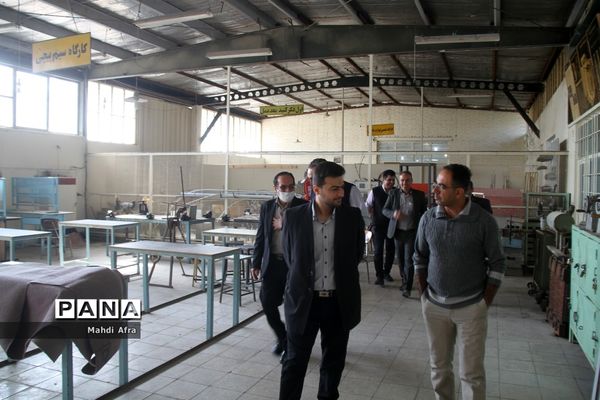 بازدید وزارتی از هنرستان‌های شهرستان بهبهان
