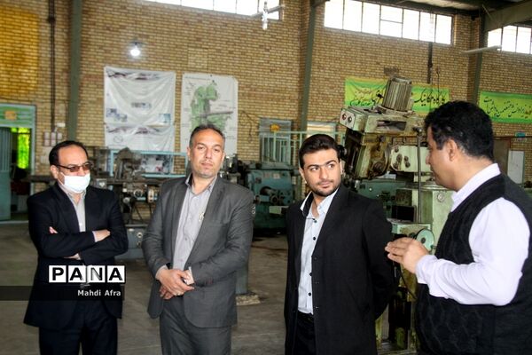 بازدید وزارتی از هنرستان‌های شهرستان بهبهان