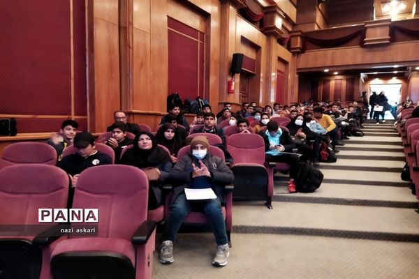 اولین همایش نجوم‌ و‌ اختر‌شناسی‌ ویژه‌ دانش‌آموزان