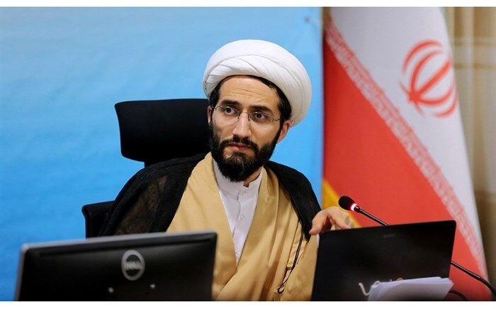 آموزش عمومی بسیار دقیق‌تر و پیچیده‌تر از آموزش عالی است