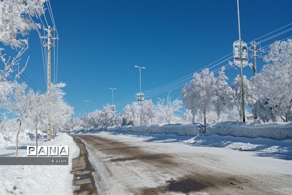 نقاشی زیبای طبیعت با بارش برف در شهرستان بن