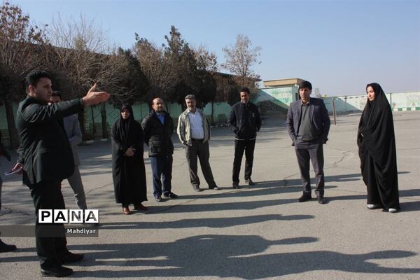 بازدید معاون تربیت‌بدنی اداره‌کل شهرستان‌های استان تهران، از پروژه احداث سالن ورزشی مدرسه شهید پورصابری جوادآباد