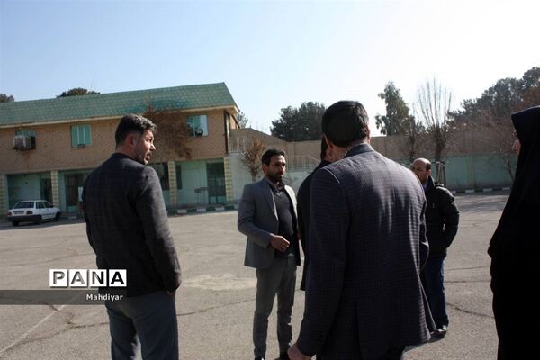 بازدید معاون تربیت‌بدنی اداره‌کل شهرستان‌های استان تهران، از پروژه احداث سالن ورزشی مدرسه شهید پورصابری جوادآباد