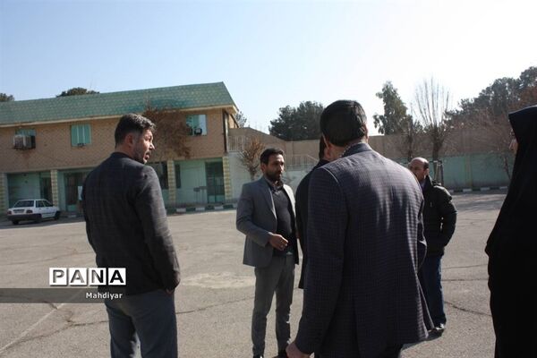 بازدید معاون تربیت‌بدنی اداره‌کل شهرستان‌های استان تهران، از پروژه احداث سالن ورزشی مدرسه شهید پورصابری جوادآباد