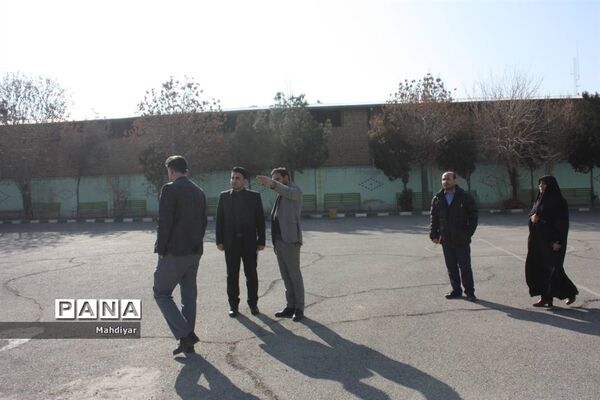 بازدید معاون تربیت‌بدنی اداره‌کل شهرستان‌های استان تهران، از پروژه احداث سالن ورزشی مدرسه شهید پورصابری جوادآباد
