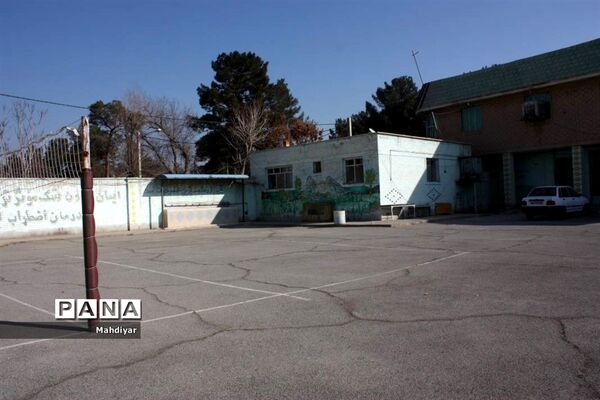بازدید معاون تربیت‌بدنی اداره‌کل شهرستان‌های استان تهران، از پروژه احداث سالن ورزشی مدرسه شهید پورصابری جوادآباد