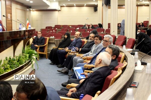همایش موسسین مدارس غیردولتی استان قم
