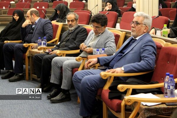 همایش موسسین مدارس غیردولتی استان قم