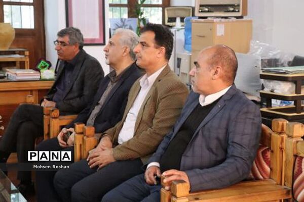بازدیدمعاون آموزش ابتدایی وزارت آموزش پرورش از مدرسه ماندگار سعادت بوشهر