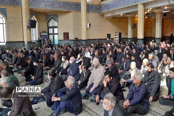 تقدیر از کارمندان فعال شهرداری در نمازجمعه ملارد
