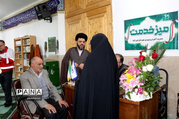 برگزاری میز خدمت آموزش و پرورش در محل مصلی نماز جمعه شهرستان فیروزکوه