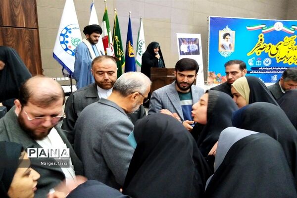 دومین روز کاردوی آموزشی نمایشگاه‌های «مدرسه انقلاب» ویژه دختران در قم-1