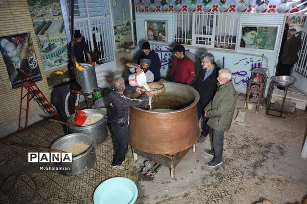 پخت سمنو در حسینیه امام حسن مجتبی فلاورجان