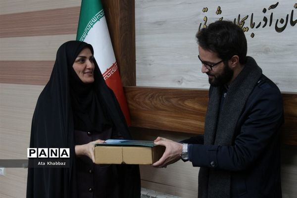 جلسه توجیه یازدهمین دوره نمایشگاه‌های دانش‌آموزی مدرسه انقلاب
