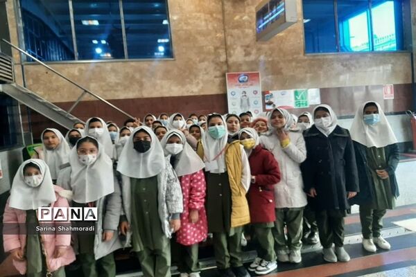 بازدید دانش‌آموزان آموزشگاه الله‌اکبر اسلامشهر از شرکت لبنیات میهن