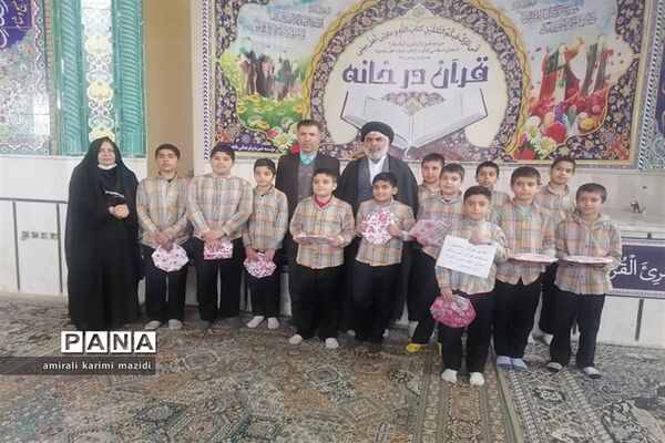 برگزاری اجلاسیه نماز ‌دبستان‌ پسرانه غنچه‌های ولایت ناحیه 3  شیراز