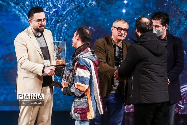 افتتاحیه چهل و یکمین جشنواره بین‌المللی تئاتر فجر