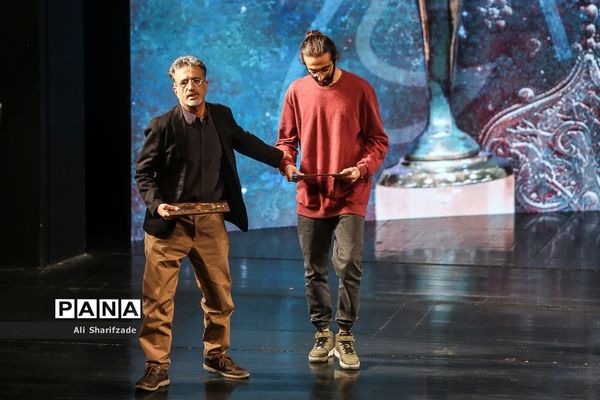 افتتاحیه چهل و یکمین جشنواره بین‌المللی تئاتر فجر