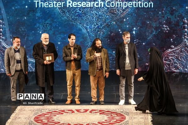 افتتاحیه چهل و یکمین جشنواره بین‌المللی تئاتر فجر