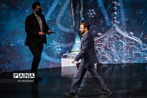 افتتاحیه چهل و یکمین جشنواره بین‌المللی تئاتر فجر