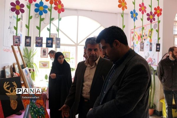 افتتاح نمایشگاه خلاقیت، کارآفرینی و دست‌سازه‌های دانش‌آموزی درهنرستان شیخ محمد بلیغ فیروزکوه