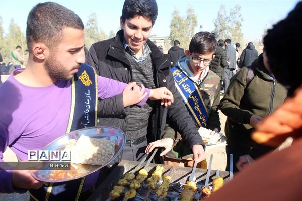 کاردوی نمایشگاه مدرسه انقلاب ویژه پسران در قم-2
