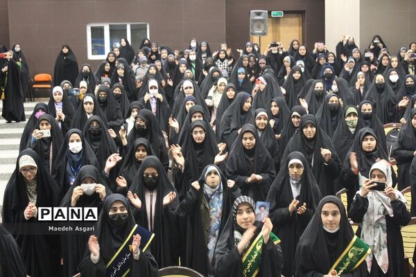 کاردوی آموزشی نمایشگاه مدرسه انقلاب ویژه دختران در قم-3
