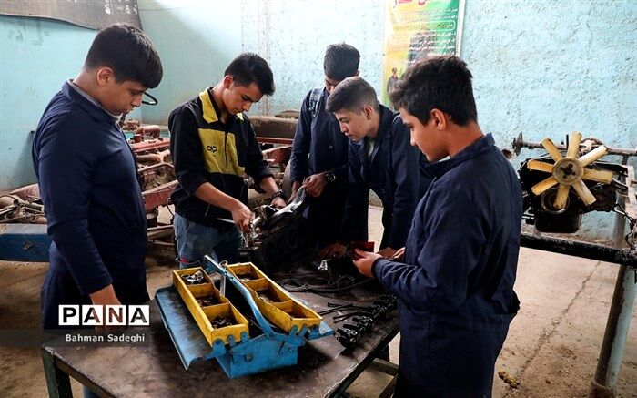 چرا هنرستان‌ها تئوری‌محور شدند