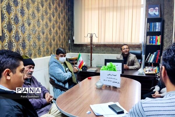 برگزاری جلسات  پیش‌اجلاس و کمیته نماز در مدارس رودهن