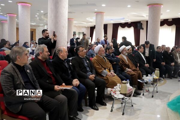 آیین اختتامیه جشنواره عهد دانش‌آموزان دبستانی با حاج قاسم در تبریز