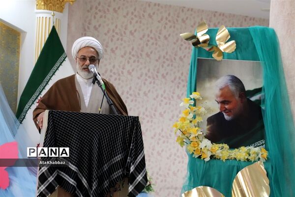 آیین اختتامیه جشنواره عهد دانش‌آموزان دبستانی با حاج قاسم در تبریز
