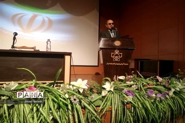برگزاری جلسه جهاد تبیین در آموزش و پرورش ناحیه یک شیراز