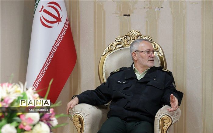 نیروی انتظامی در عرصه‌های مختلف در کنار آموزش و پرورش است/ عکس