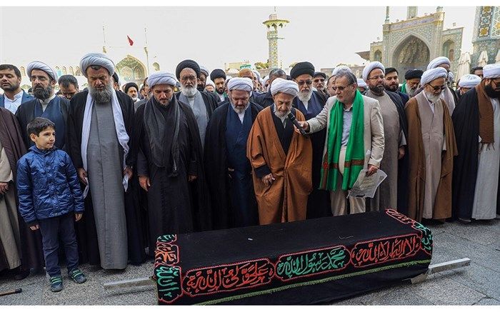 پیکر همسر آیت‌الله سبحانی در قم خاکسپاری شد