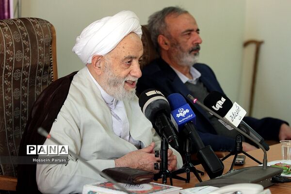 نشست خبری بیست‌ونهمین اجلاس سراسری نماز