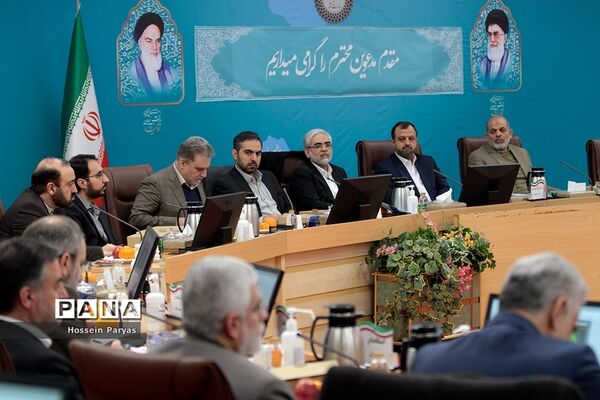 نشست فوق‌العاده استانداران سراسر کشور