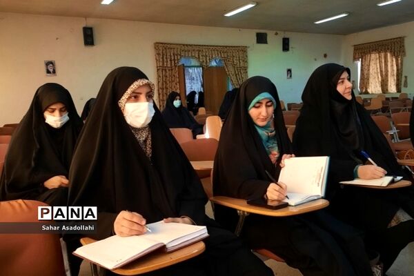 نشست هماهنگی  برنامه‌های «فجر علوی» در دماوند