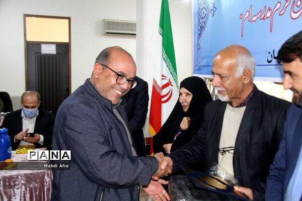 برگزاری آیین رونمایی از کتاب «کار خیر» معرفی ده خیر مدرسه‌ساز بهبهانی