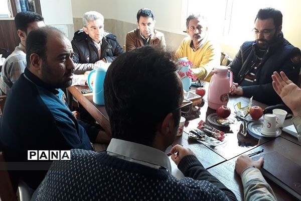 نشست هماهنگی، توجیهی و برنامه‌ریزی‌ بین آموزش و پرورش رودهن  و دفتر امام‌جمعه ‌