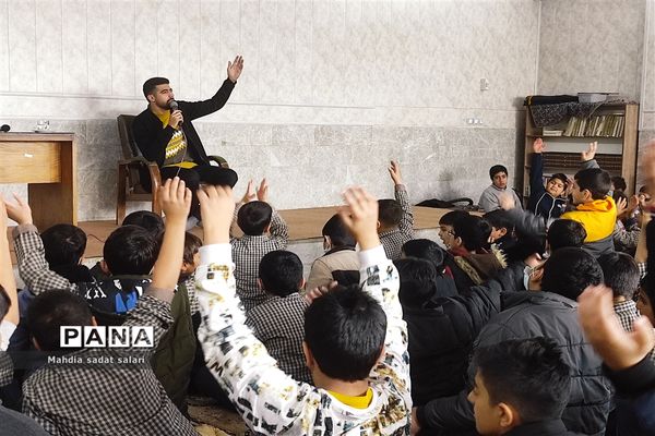 برگزاری جشن آغاز ماه مبارک رجب و میلاد امام محمدباقر(ع) در دبستان پاسدارن یزد