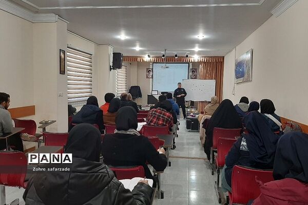 کارگاه دانش‌افزایی فوتسال در آموزش و پرورش رودهن