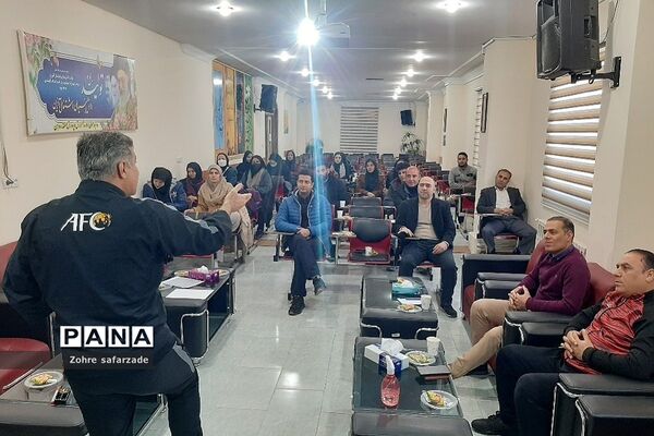 کارگاه دانش‌افزایی فوتسال در آموزش و پرورش رودهن