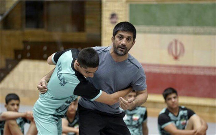 علیرضا دبیر: بارسلونا و رئال‌مادرید هم در حد ما نیستند