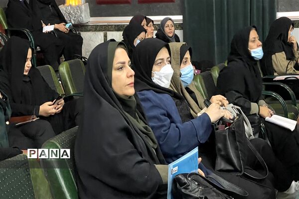 جلسه هماهنگی برنامه‌های دهه فجر در ناحیه یک اهواز