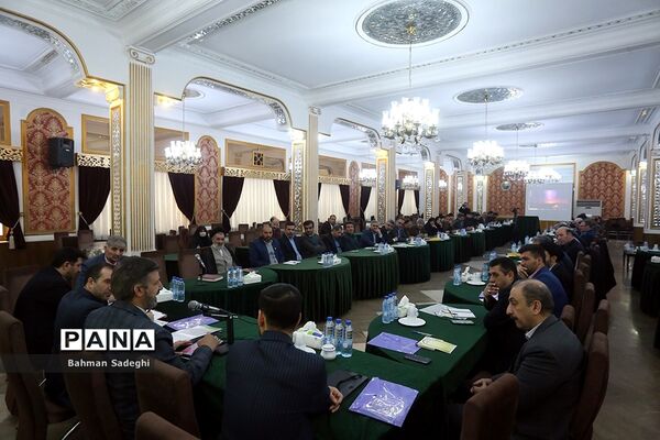 نشست هم‌اندیشی‌ معاونان پرورشی و فرهنگی، روسای ادارات قرآن، عترت و نماز و مدیران سازمان دانش‌آموزی