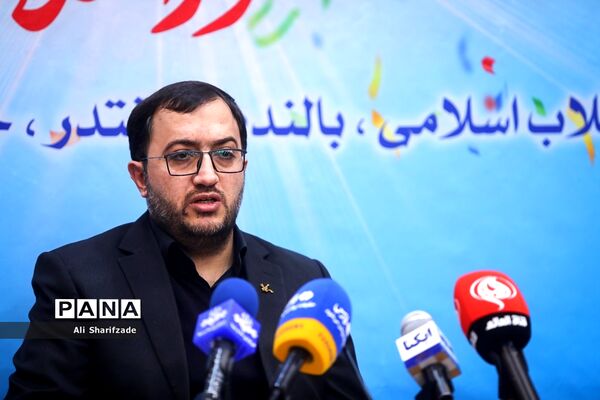 نشست خبری رئیس کمیته کودک و نوجوان ستاد دهه فجر انقلاب اسلامی